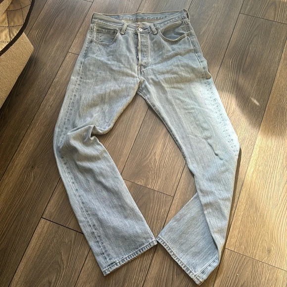 Levi’s 501 authentically worn in and perfectly faded jeans size 30 - Picture 1 of 16